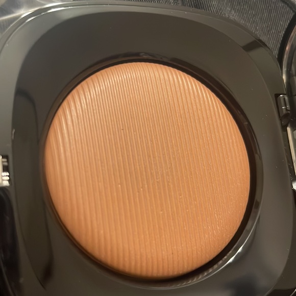 Marc Jacobs 800 Cocoa Deep Perfection Powder - Picture 3 of 5